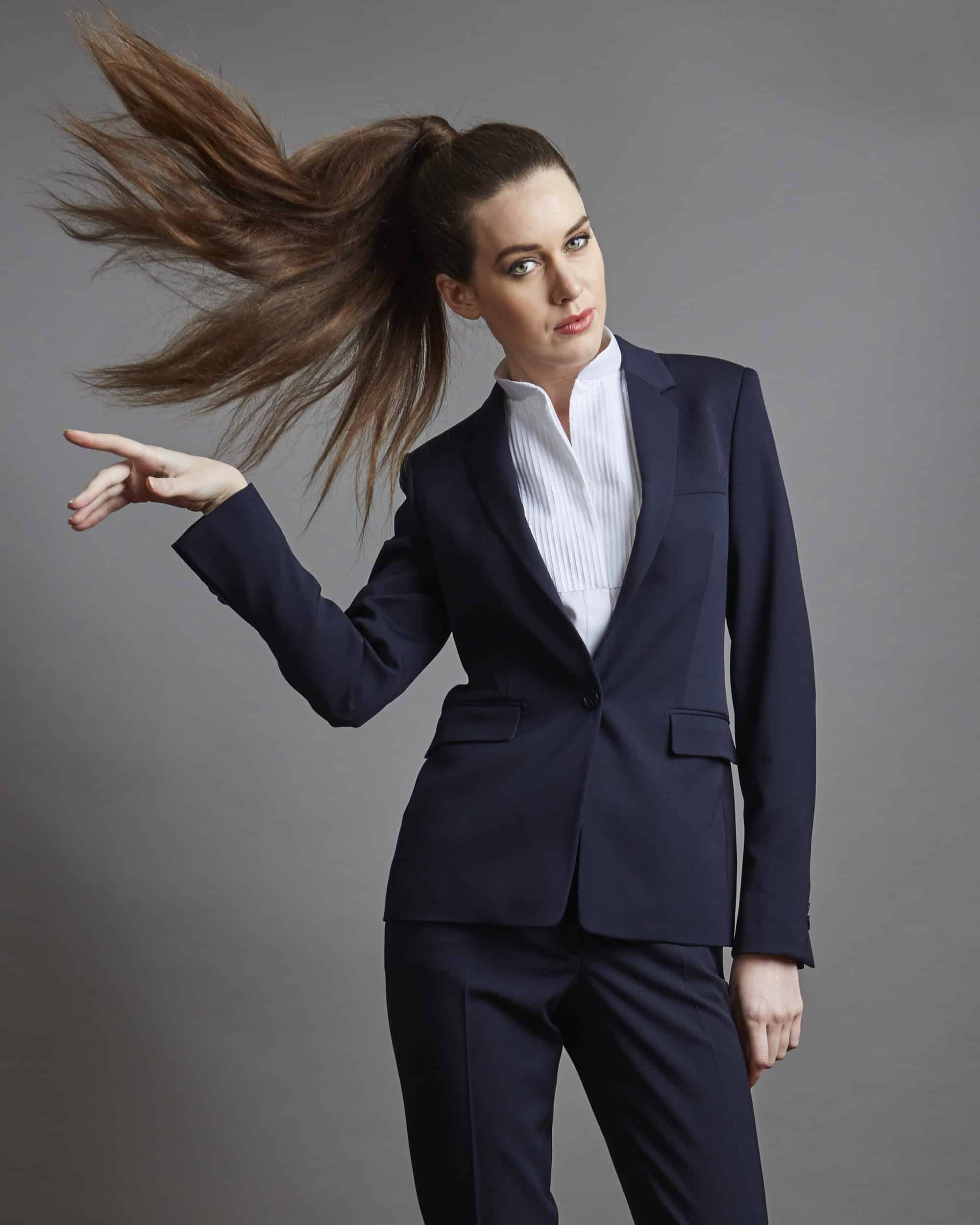 Comment porter le tailleur ?